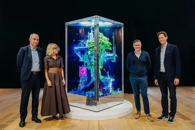 Tree of Knowledge at its presentation, pictured in the ANSA article